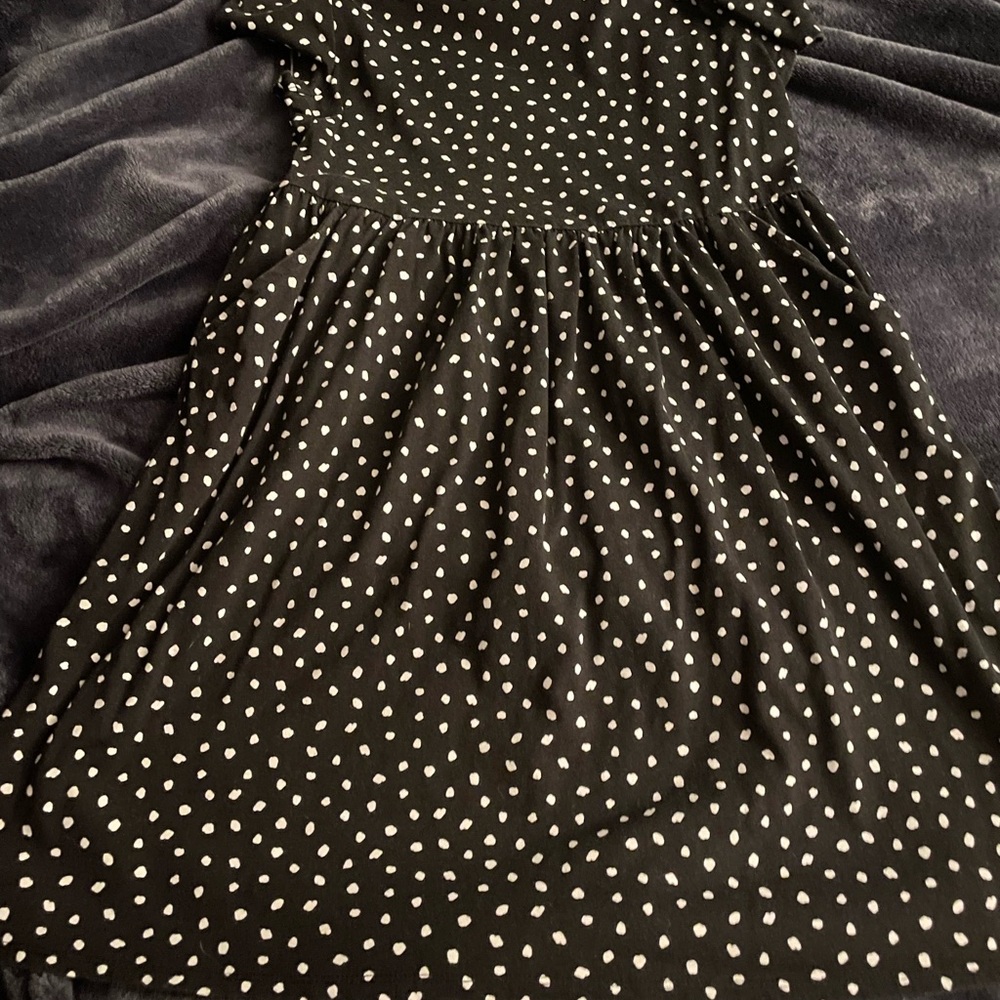 Black and White Sleeveless Pleated Sundress